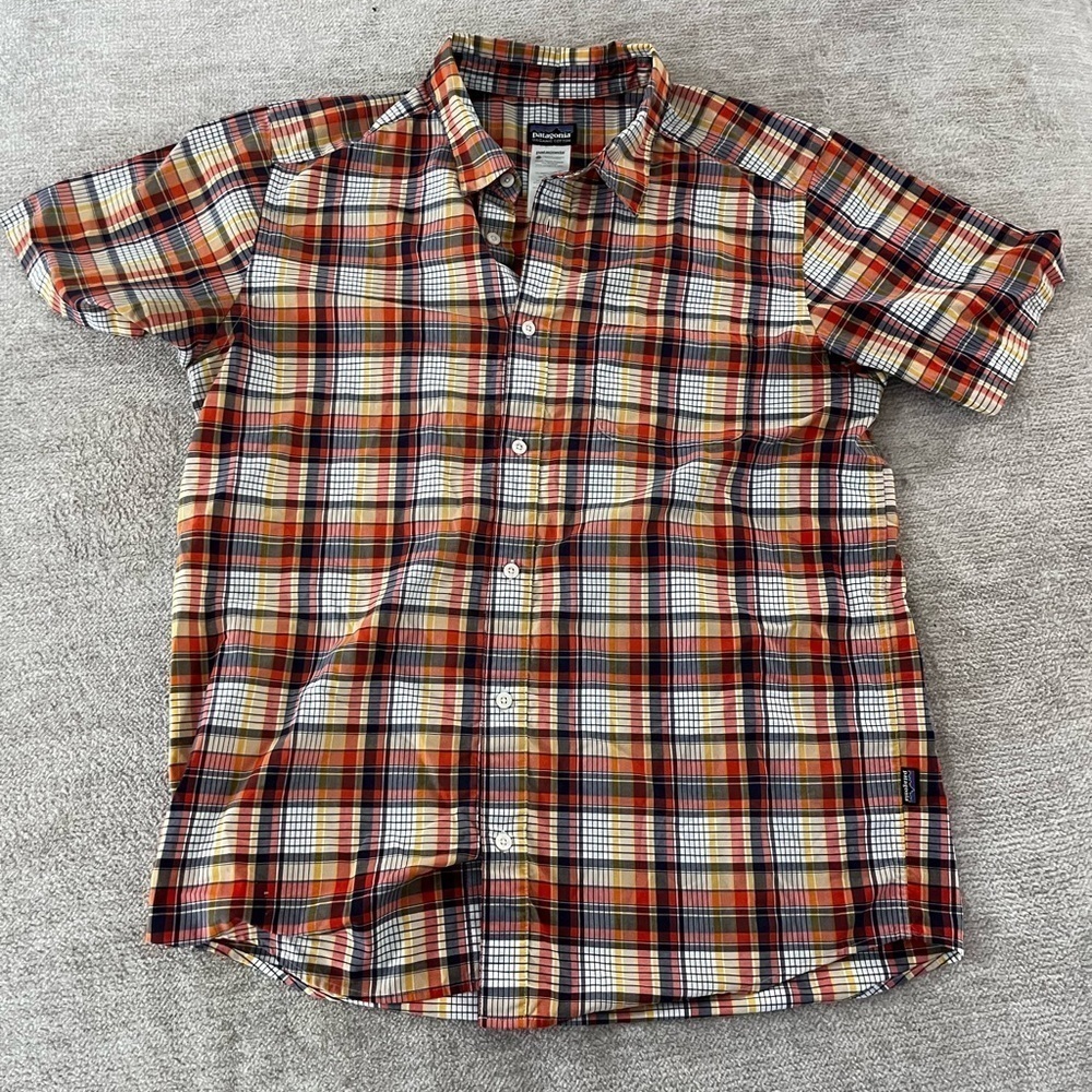 Patagonia Orange, Yellow and Navy plaid button down short sleeve gorpcore size L